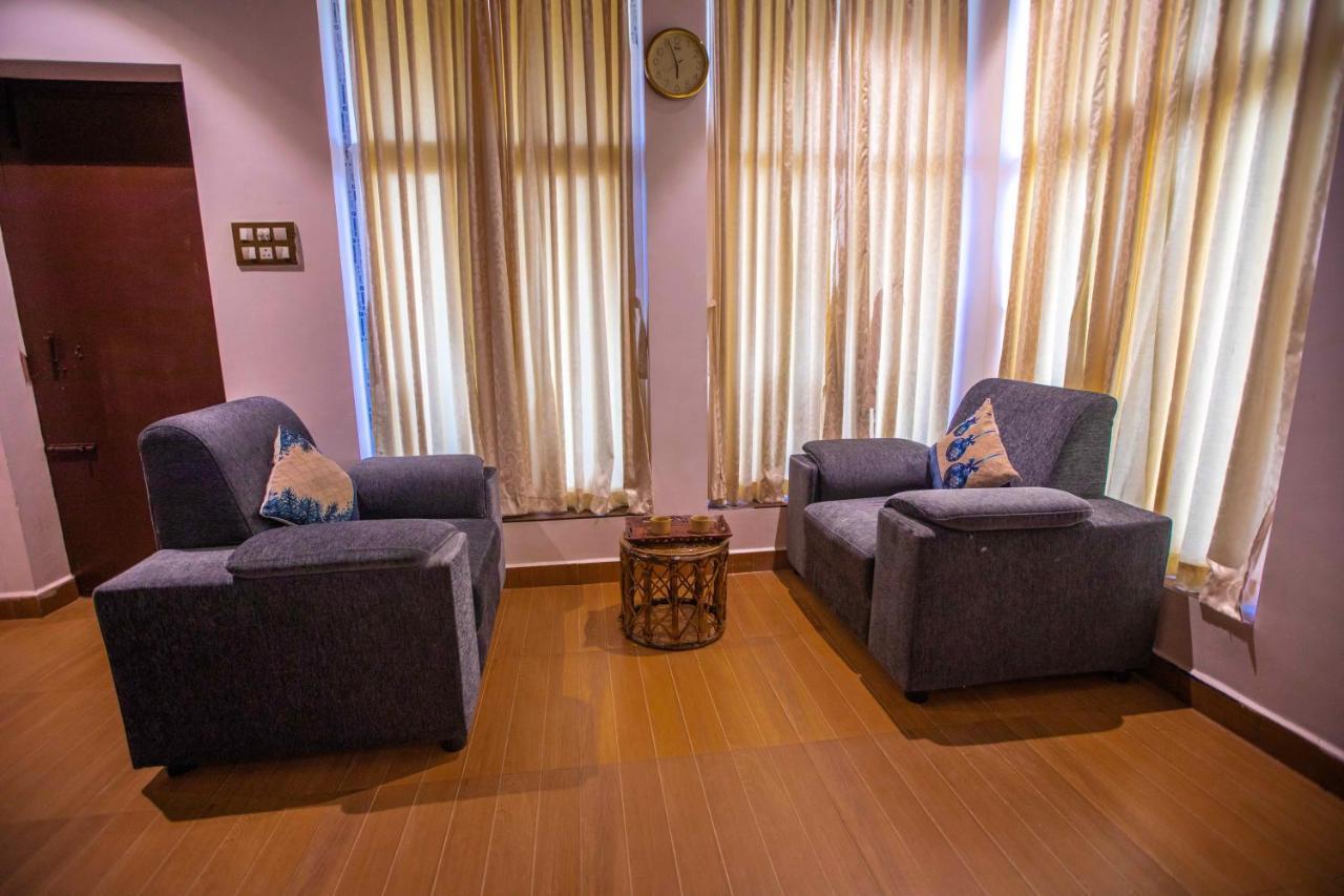 Waves Beach House Puducherry Exterior foto