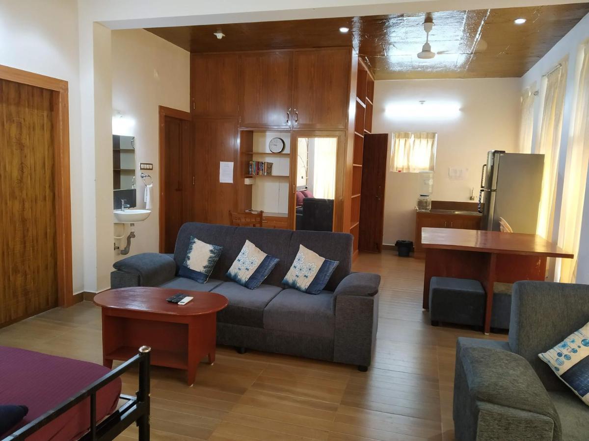 Waves Beach House Puducherry Exterior foto
